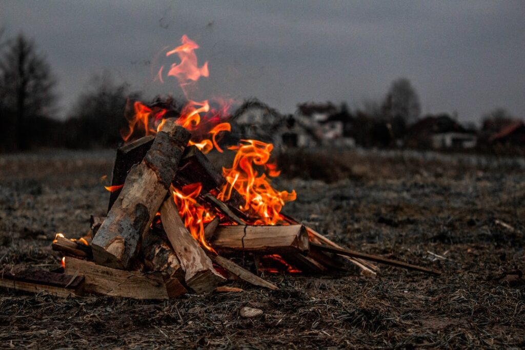 Campfire 101: Easiest Ways to Start a Campfire